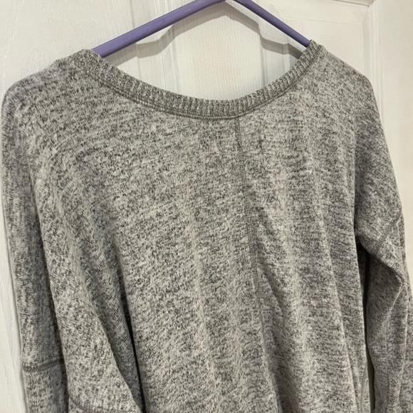 A&F Sweater✨ - Picture 7 of 7